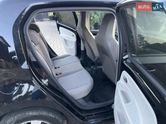 Черный Фольксваген e-up, объемом двигателя 0 л и пробегом 101 тыс. км за 5999 $, фото 9 на Automoto.ua