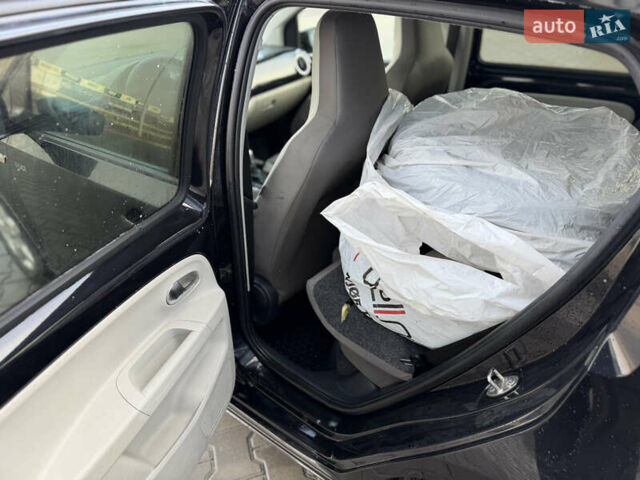 Чорний Фольксваген e-up, об'ємом двигуна 0 л та пробігом 49 тис. км за 6250 $, фото 17 на Automoto.ua