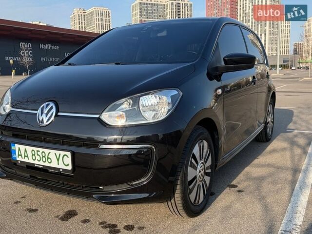 Черный Фольксваген e-up, объемом двигателя 0 л и пробегом 129 тыс. км за 6500 $, фото 14 на Automoto.ua