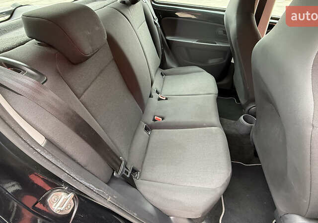 Черный Фольксваген e-up, объемом двигателя 0 л и пробегом 48 тыс. км за 10500 $, фото 42 на Automoto.ua