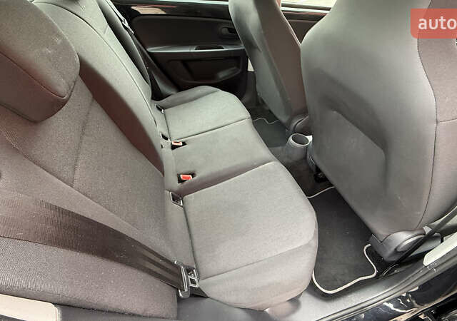 Черный Фольксваген e-up, объемом двигателя 0 л и пробегом 48 тыс. км за 10500 $, фото 43 на Automoto.ua