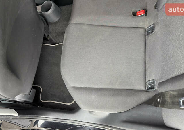 Черный Фольксваген e-up, объемом двигателя 0 л и пробегом 48 тыс. км за 10500 $, фото 33 на Automoto.ua