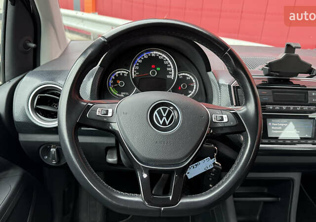 Черный Фольксваген e-up, объемом двигателя 0 л и пробегом 48 тыс. км за 10500 $, фото 50 на Automoto.ua