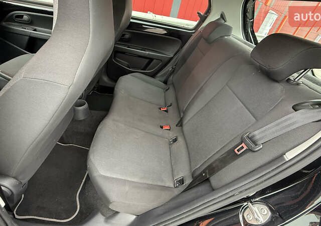 Черный Фольксваген e-up, объемом двигателя 0 л и пробегом 48 тыс. км за 10500 $, фото 34 на Automoto.ua