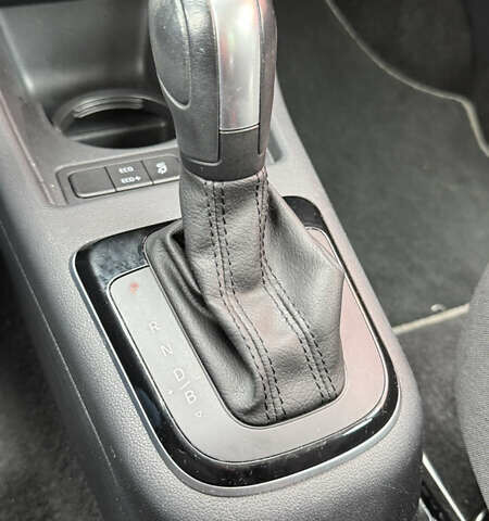 Черный Фольксваген e-up, объемом двигателя 0 л и пробегом 48 тыс. км за 10500 $, фото 30 на Automoto.ua