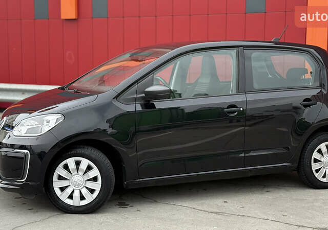 Черный Фольксваген e-up, объемом двигателя 0 л и пробегом 48 тыс. км за 10500 $, фото 4 на Automoto.ua