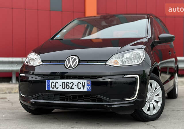 Черный Фольксваген e-up, объемом двигателя 0 л и пробегом 48 тыс. км за 10500 $, фото 1 на Automoto.ua