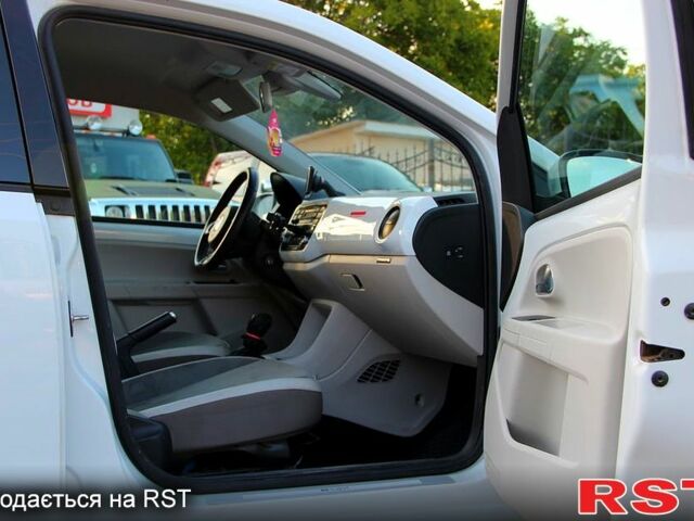 Фольксваген e-up, объемом двигателя 60 л и пробегом 0 тыс. км за 6100 $, фото 2 на Automoto.ua