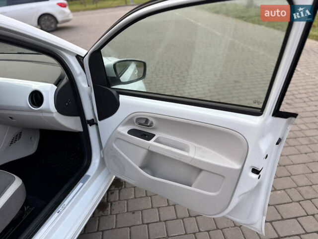 Фольксваген e-up, объемом двигателя 0 л и пробегом 70 тыс. км за 6550 $, фото 15 на Automoto.ua