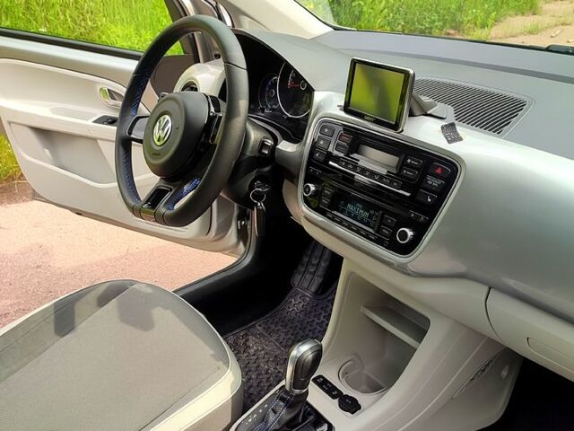 Фольксваген e-up, об'ємом двигуна 60 л та пробігом 89 тис. км за 6650 $, фото 1 на Automoto.ua