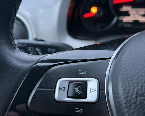 Фольксваген e-up, объемом двигателя 0 л и пробегом 62 тыс. км за 8500 $, фото 22 на Automoto.ua