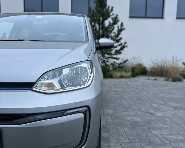 Фольксваген e-up, объемом двигателя 0 л и пробегом 62 тыс. км за 8500 $, фото 7 на Automoto.ua