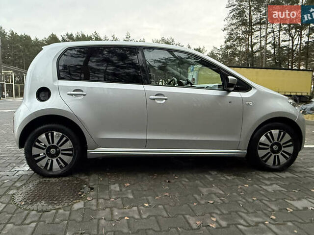 Серый Фольксваген e-up, объемом двигателя 0 л и пробегом 109 тыс. км за 5600 $, фото 4 на Automoto.ua