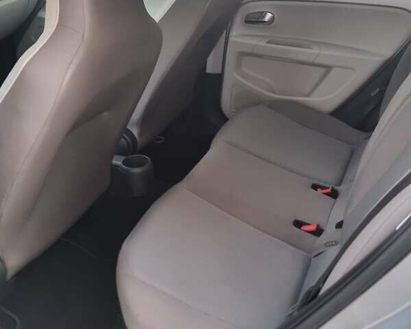 Серый Фольксваген e-up, объемом двигателя 0 л и пробегом 99 тыс. км за 6450 $, фото 12 на Automoto.ua