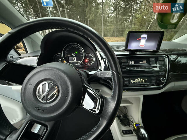 Серый Фольксваген e-up, объемом двигателя 0 л и пробегом 109 тыс. км за 5600 $, фото 10 на Automoto.ua