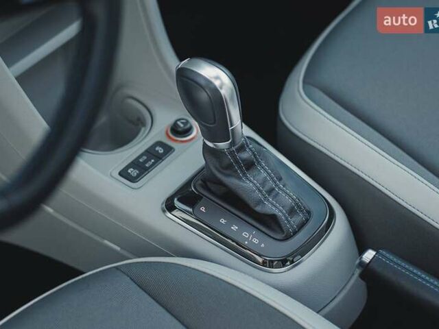 Серый Фольксваген e-up, объемом двигателя 0 л и пробегом 64 тыс. км за 7400 $, фото 13 на Automoto.ua