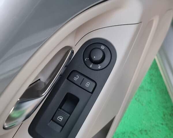 Серый Фольксваген e-up, объемом двигателя 0 л и пробегом 99 тыс. км за 6450 $, фото 2 на Automoto.ua