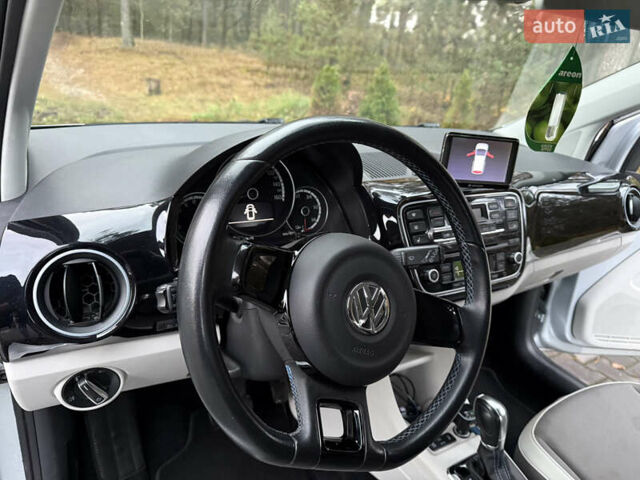 Серый Фольксваген e-up, объемом двигателя 0 л и пробегом 109 тыс. км за 5600 $, фото 9 на Automoto.ua