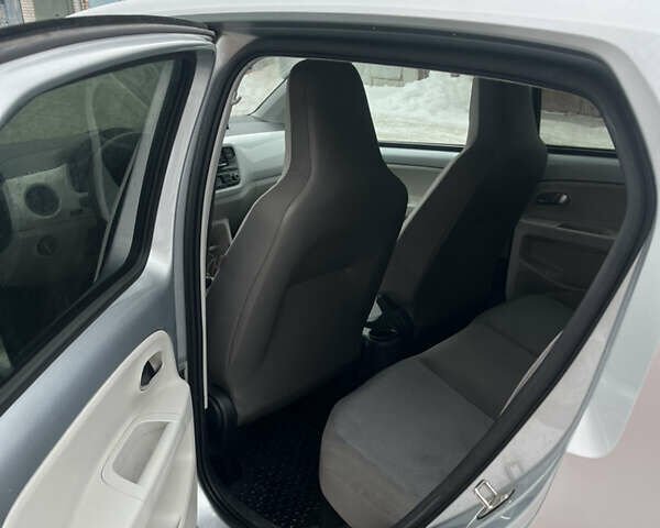 Серый Фольксваген e-up, объемом двигателя 0 л и пробегом 129 тыс. км за 6700 $, фото 8 на Automoto.ua