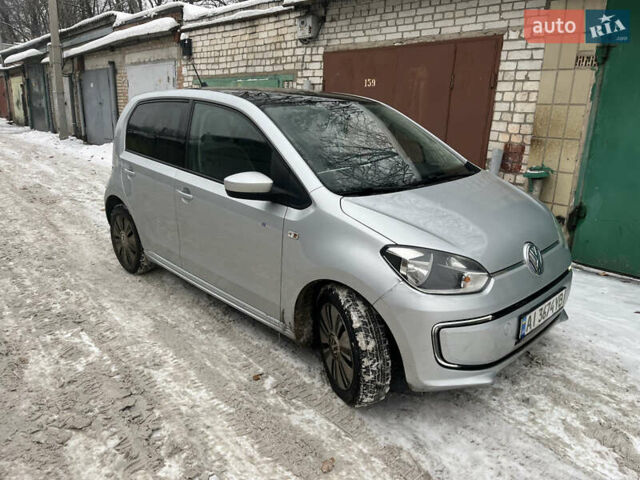 Серый Фольксваген e-up, объемом двигателя 0 л и пробегом 129 тыс. км за 5700 $, фото 13 на Automoto.ua