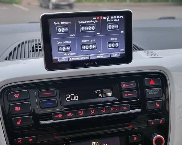 Серый Фольксваген e-up, объемом двигателя 0 л и пробегом 99 тыс. км за 6450 $, фото 1 на Automoto.ua