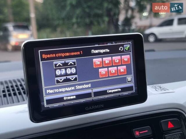 Серый Фольксваген e-up, объемом двигателя 0 л и пробегом 99 тыс. км за 6450 $, фото 22 на Automoto.ua