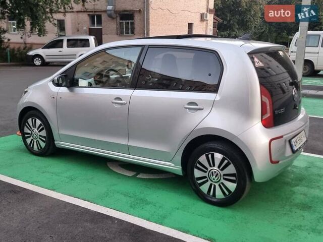 Серый Фольксваген e-up, объемом двигателя 0 л и пробегом 99 тыс. км за 6450 $, фото 3 на Automoto.ua