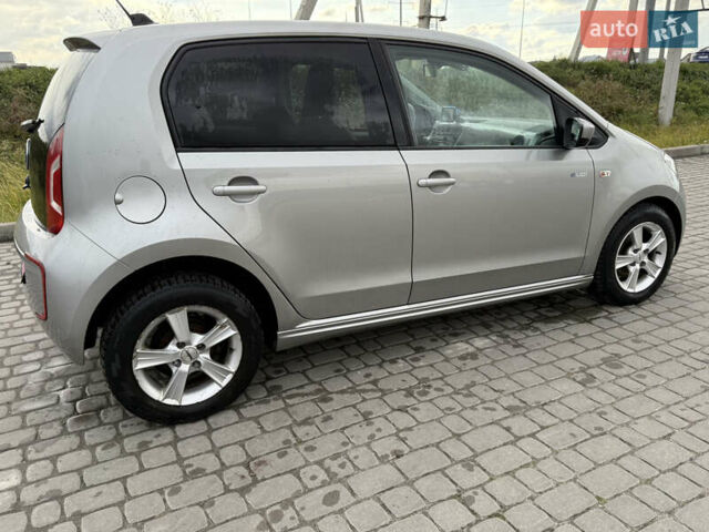 Серый Фольксваген e-up, объемом двигателя 0 л и пробегом 90 тыс. км за 6499 $, фото 13 на Automoto.ua