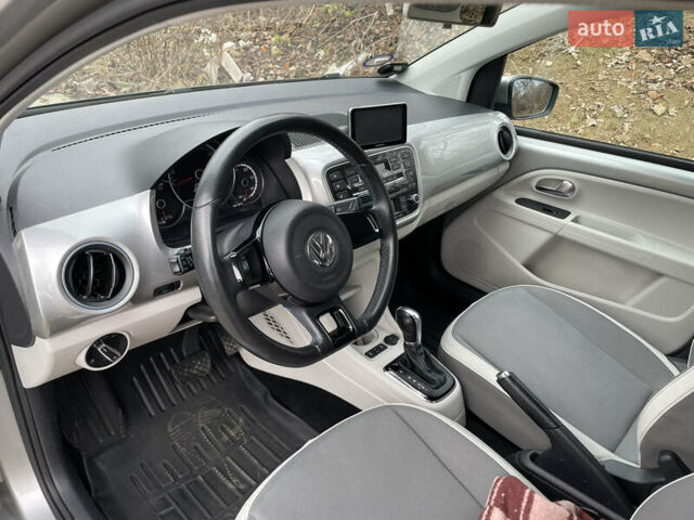 Серый Фольксваген e-up, объемом двигателя 0 л и пробегом 115 тыс. км за 5600 $, фото 7 на Automoto.ua