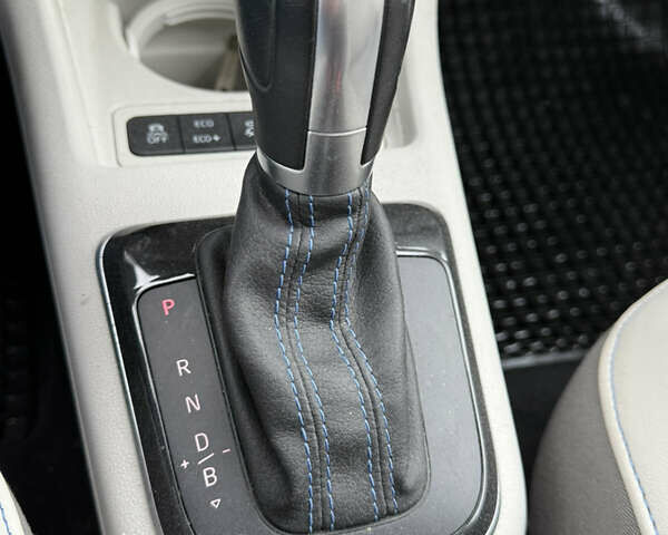 Серый Фольксваген e-up, объемом двигателя 0 л и пробегом 90 тыс. км за 6499 $, фото 56 на Automoto.ua