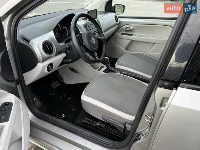 Серый Фольксваген e-up, объемом двигателя 0 л и пробегом 90 тыс. км за 6499 $, фото 17 на Automoto.ua