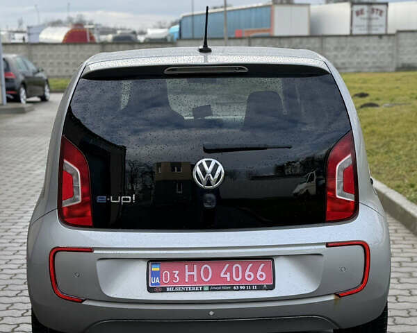 Сірий Фольксваген e-up, об'ємом двигуна 0 л та пробігом 93 тис. км за 4999 $, фото 5 на Automoto.ua