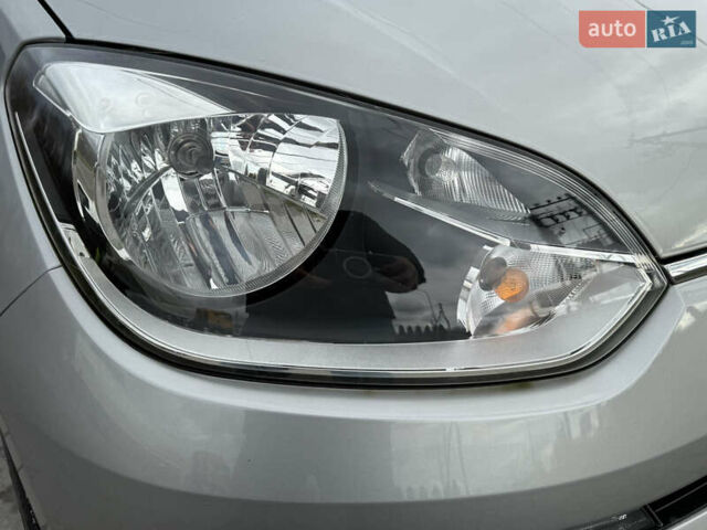 Серый Фольксваген e-up, объемом двигателя 0 л и пробегом 90 тыс. км за 6499 $, фото 9 на Automoto.ua