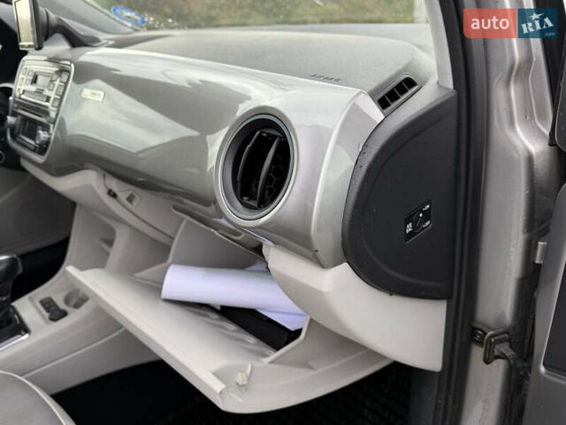 Серый Фольксваген e-up, объемом двигателя 0 л и пробегом 90 тыс. км за 6499 $, фото 34 на Automoto.ua