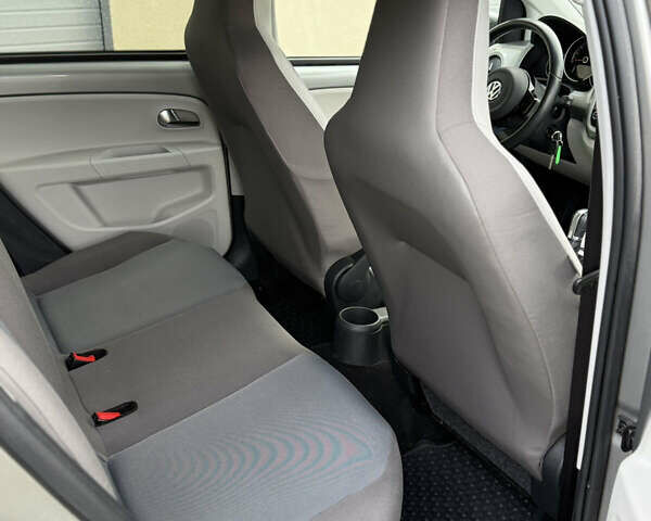 Сірий Фольксваген e-up, об'ємом двигуна 0 л та пробігом 93 тис. км за 4999 $, фото 14 на Automoto.ua