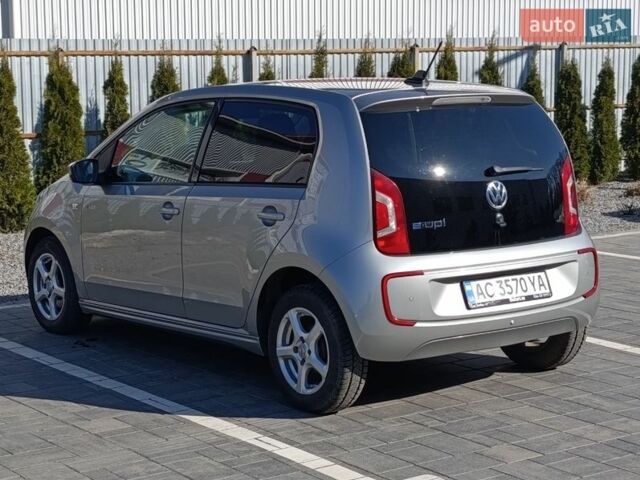 Серый Фольксваген e-up, объемом двигателя 0 л и пробегом 126 тыс. км за 6000 $, фото 3 на Automoto.ua