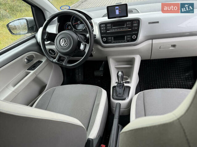 Серый Фольксваген e-up, объемом двигателя 0 л и пробегом 90 тыс. км за 6499 $, фото 31 на Automoto.ua