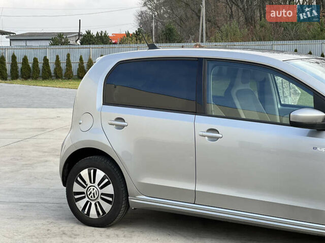 Серый Фольксваген e-up, объемом двигателя 0 л и пробегом 174 тыс. км за 5750 $, фото 11 на Automoto.ua