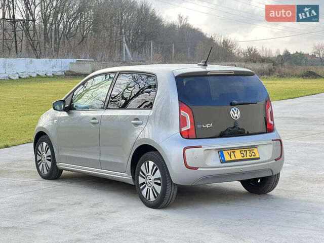 Серый Фольксваген e-up, объемом двигателя 0 л и пробегом 174 тыс. км за 5750 $, фото 8 на Automoto.ua