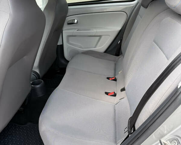 Сірий Фольксваген e-up, об'ємом двигуна 0 л та пробігом 126 тис. км за 6300 $, фото 28 на Automoto.ua