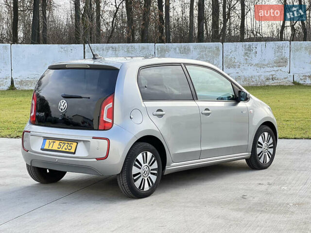 Серый Фольксваген e-up, объемом двигателя 0 л и пробегом 174 тыс. км за 5750 $, фото 5 на Automoto.ua