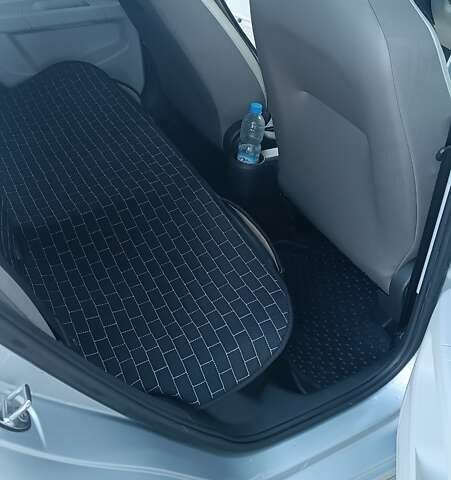 Серый Фольксваген e-up, объемом двигателя 0 л и пробегом 78 тыс. км за 6999 $, фото 14 на Automoto.ua