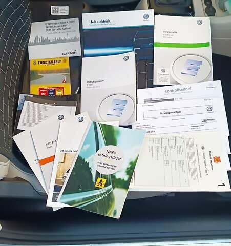 Серый Фольксваген e-up, объемом двигателя 0 л и пробегом 78 тыс. км за 6999 $, фото 2 на Automoto.ua