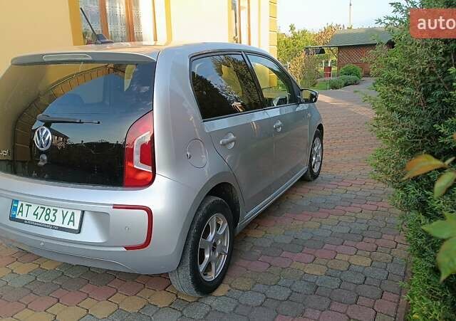 Серый Фольксваген e-up, объемом двигателя 0 л и пробегом 78 тыс. км за 6999 $, фото 7 на Automoto.ua
