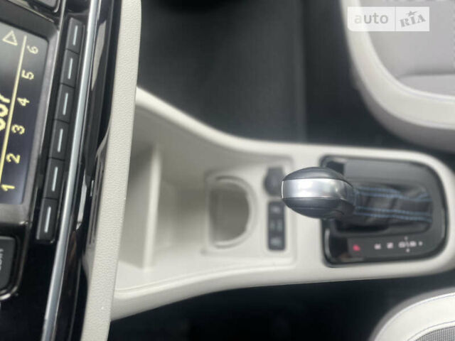 Серый Фольксваген e-up, объемом двигателя 0 л и пробегом 151 тыс. км за 9100 $, фото 42 на Automoto.ua