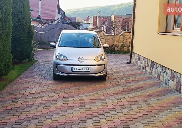 Серый Фольксваген e-up, объемом двигателя 0 л и пробегом 78 тыс. км за 6999 $, фото 1 на Automoto.ua