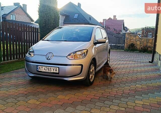 Серый Фольксваген e-up, объемом двигателя 0 л и пробегом 78 тыс. км за 6999 $, фото 3 на Automoto.ua