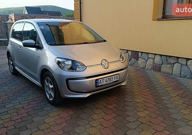 Серый Фольксваген e-up, объемом двигателя 0 л и пробегом 78 тыс. км за 6999 $, фото 6 на Automoto.ua