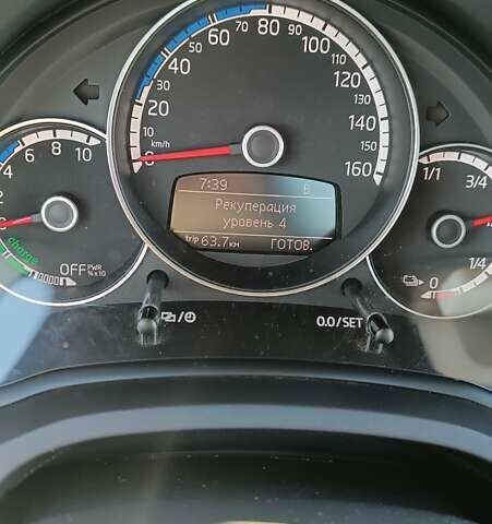 Серый Фольксваген e-up, объемом двигателя 0 л и пробегом 78 тыс. км за 6999 $, фото 10 на Automoto.ua