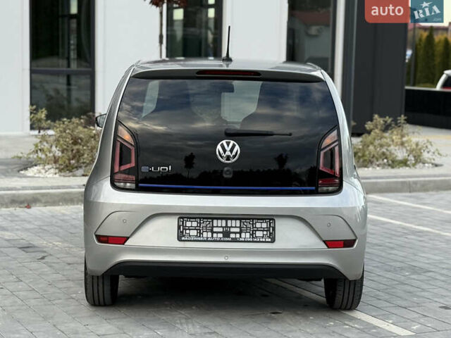 Серый Фольксваген e-up, объемом двигателя 0 л и пробегом 62 тыс. км за 7900 $, фото 4 на Automoto.ua